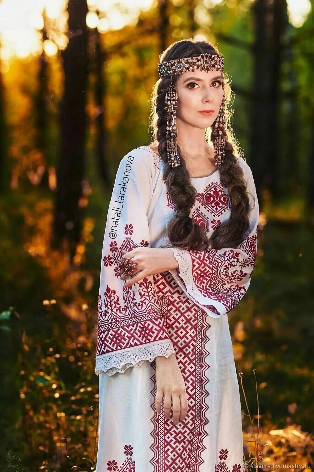 Girls in Slavic costumes in Lahore