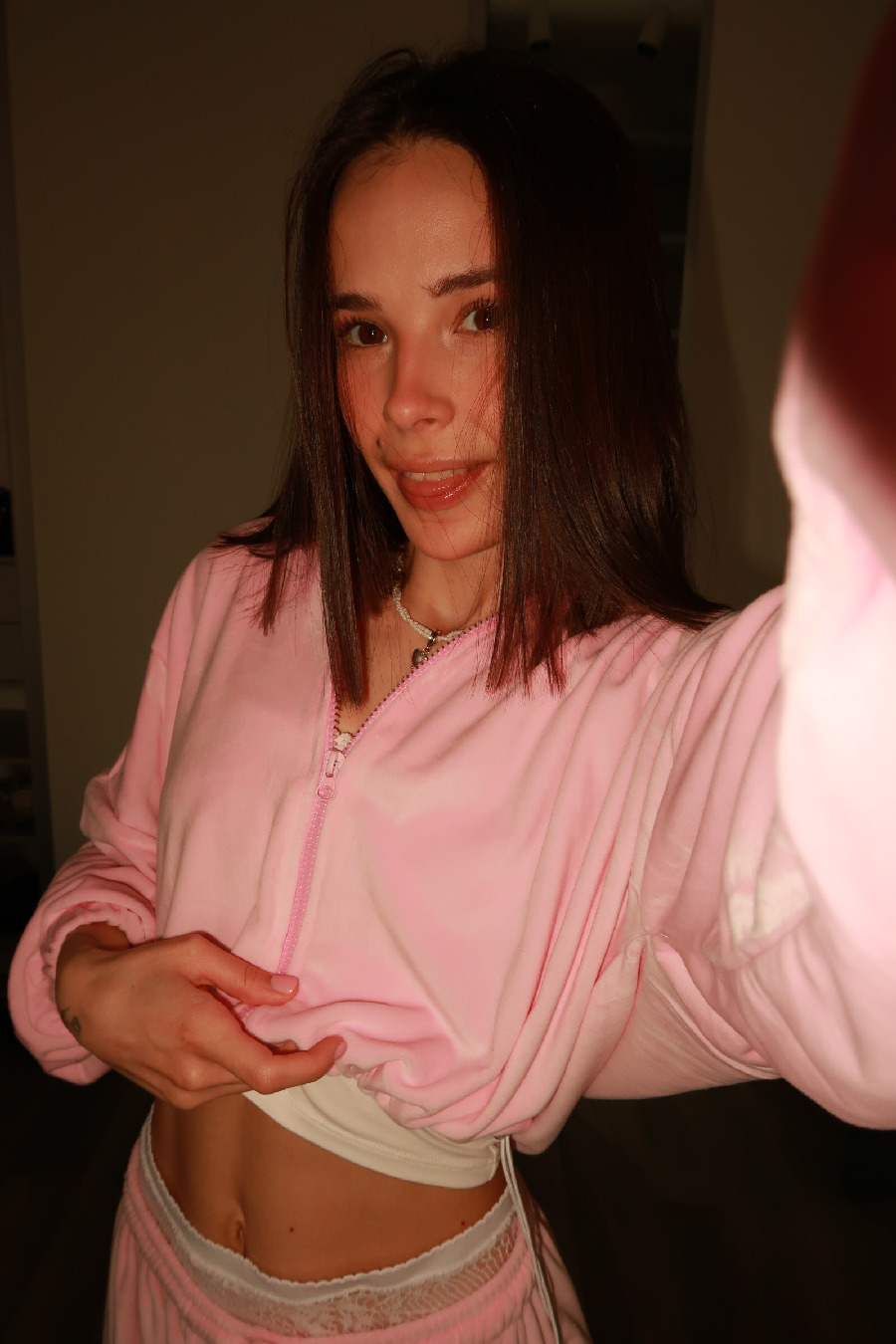 Tina brings the glow — live moments in Lahore